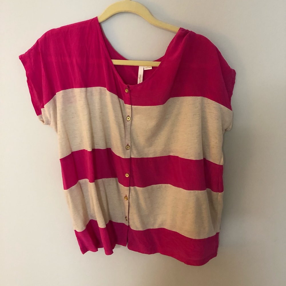 Aryn K pink and grey top size M